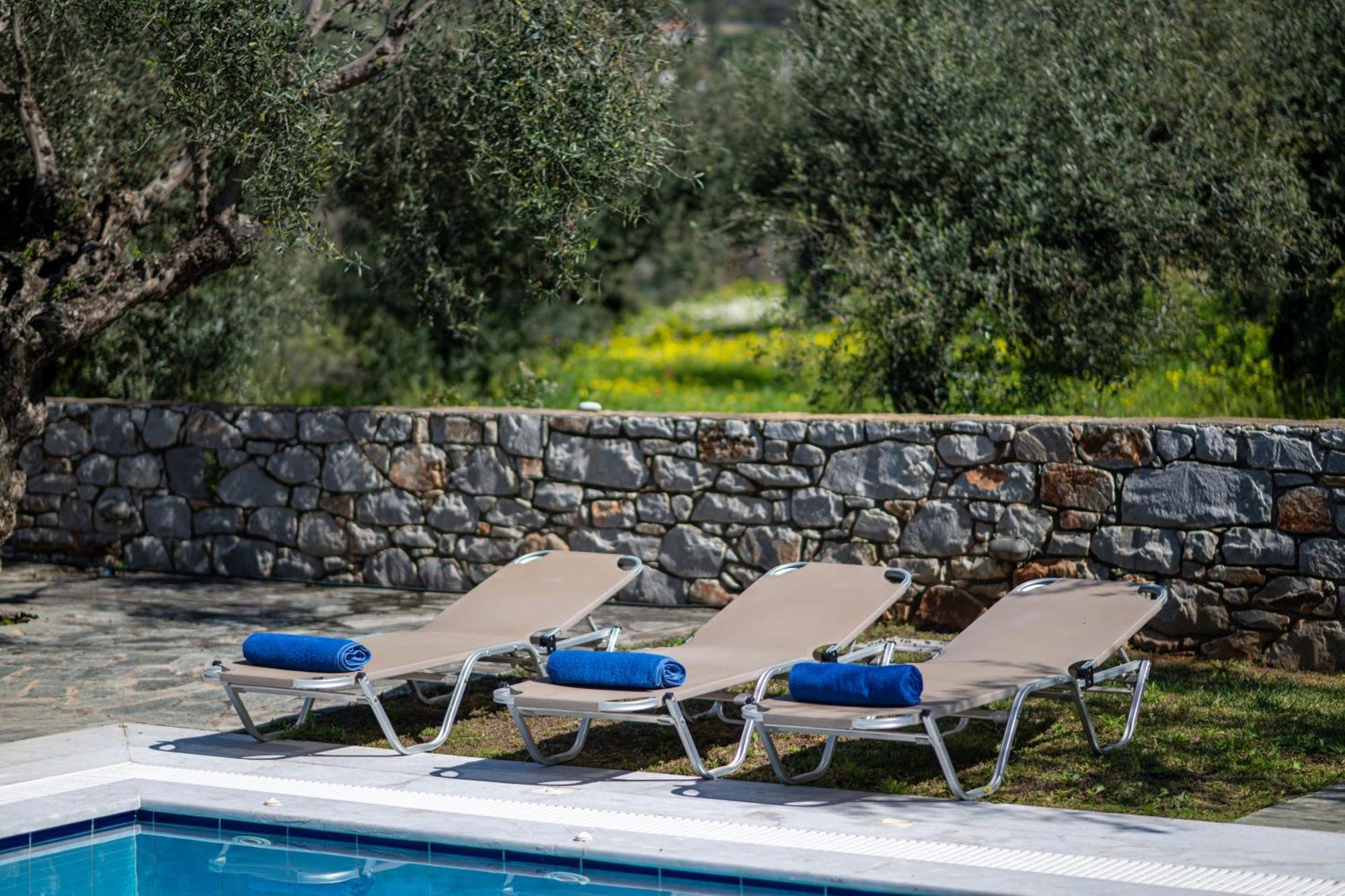 Torri Di Pietra Villa Sztúpa Szoba fotó